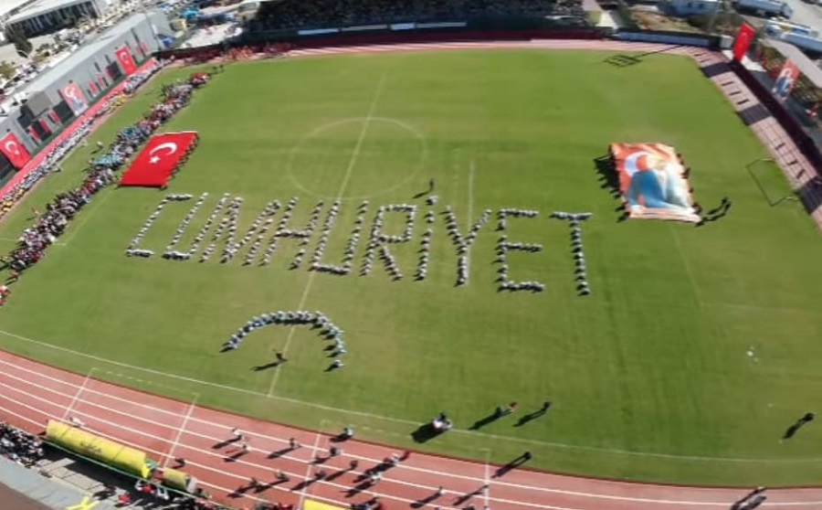 Aliağa Cumhuriyet Çocuklarıyla Coşkulu Cumhuriyet Kutlaması yaşadı